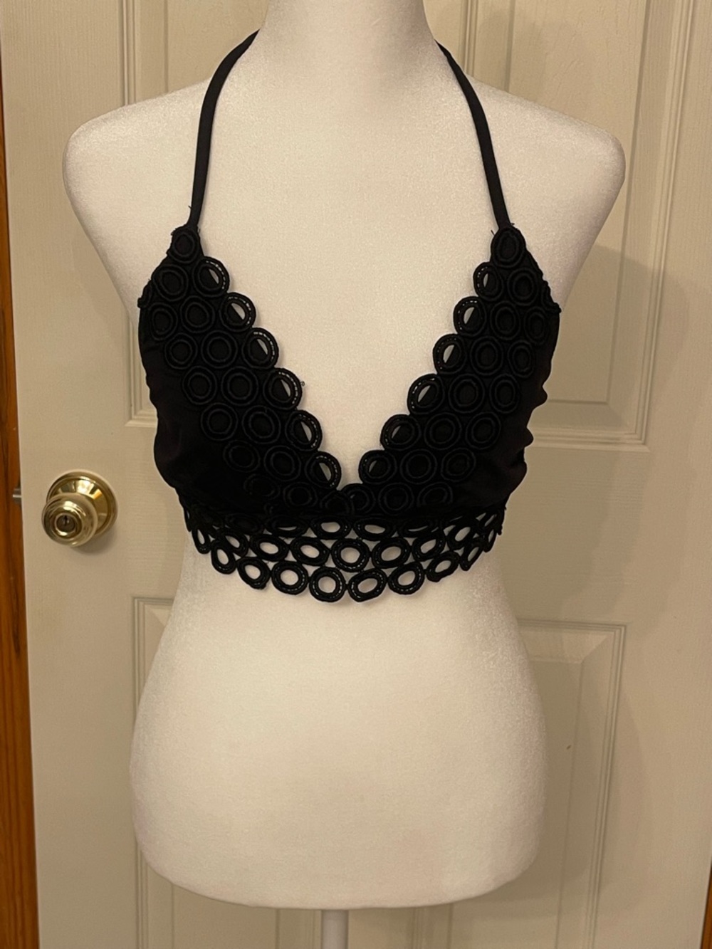 BECCA Black Crochet Circle Halter Bralette Large Halter